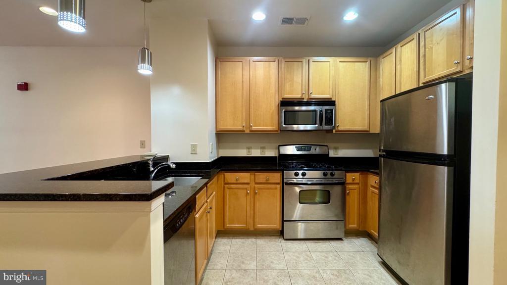 2665 PROSPERITY AVENUE 128