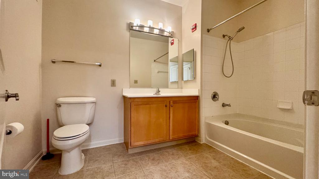 2665 PROSPERITY AVENUE 128