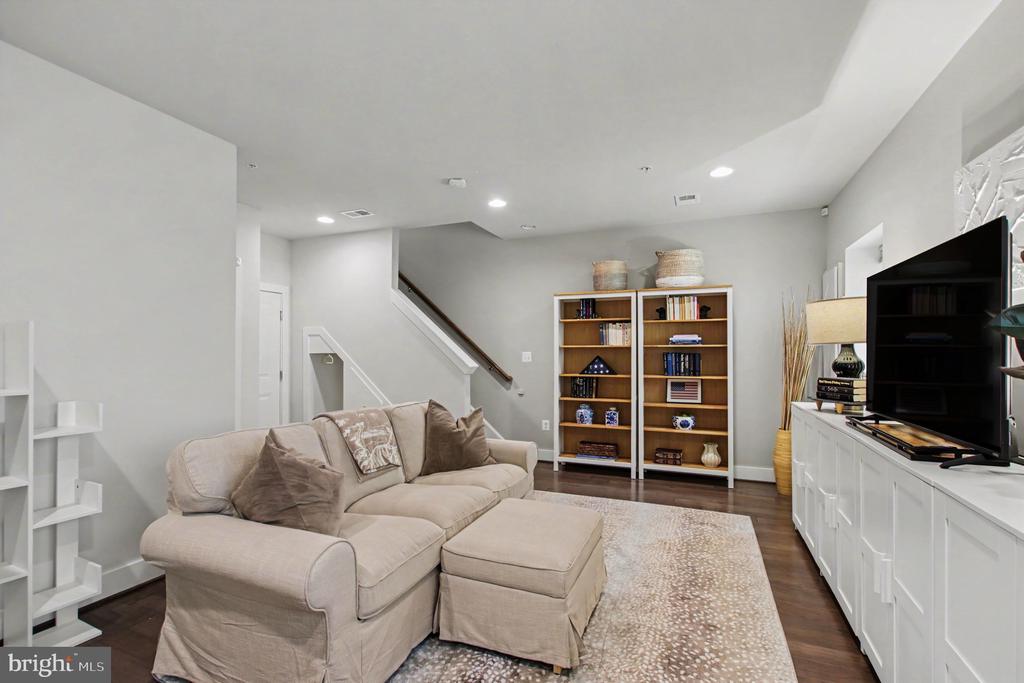 2863 LOWEN VALLEY ROAD
