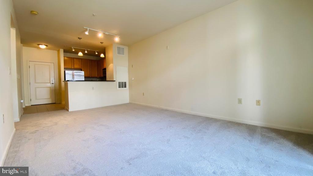 2665 PROSPERITY AVENUE Unit: 307