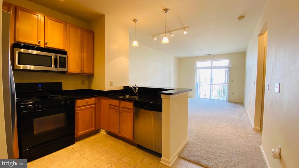 2665 PROSPERITY AVENUE Unit: 307