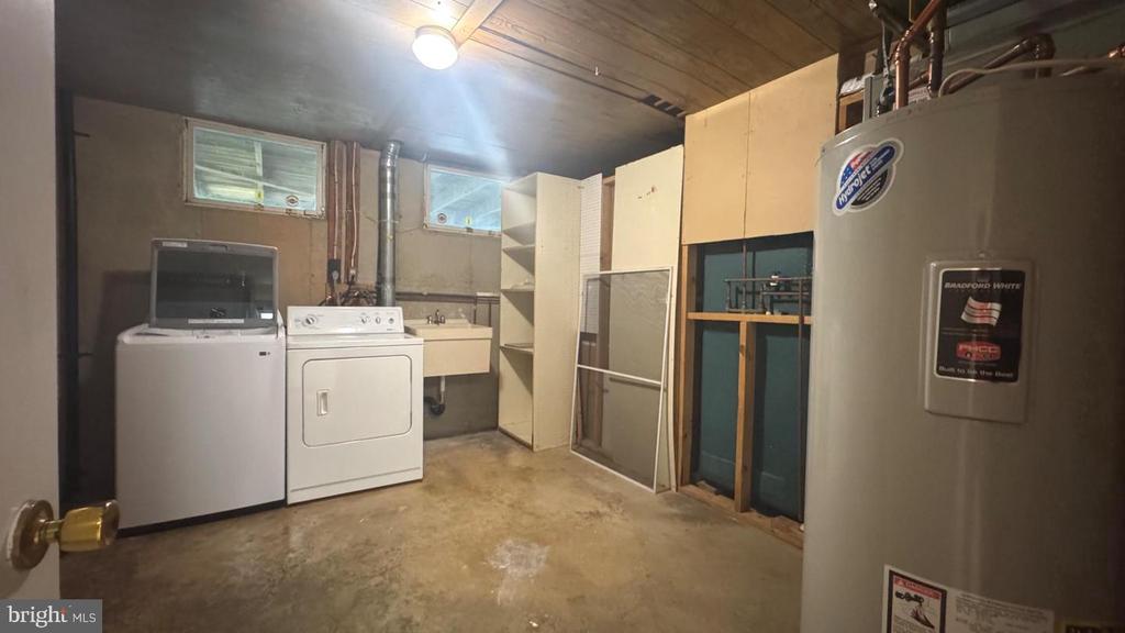 5726 OAK FERN COURT