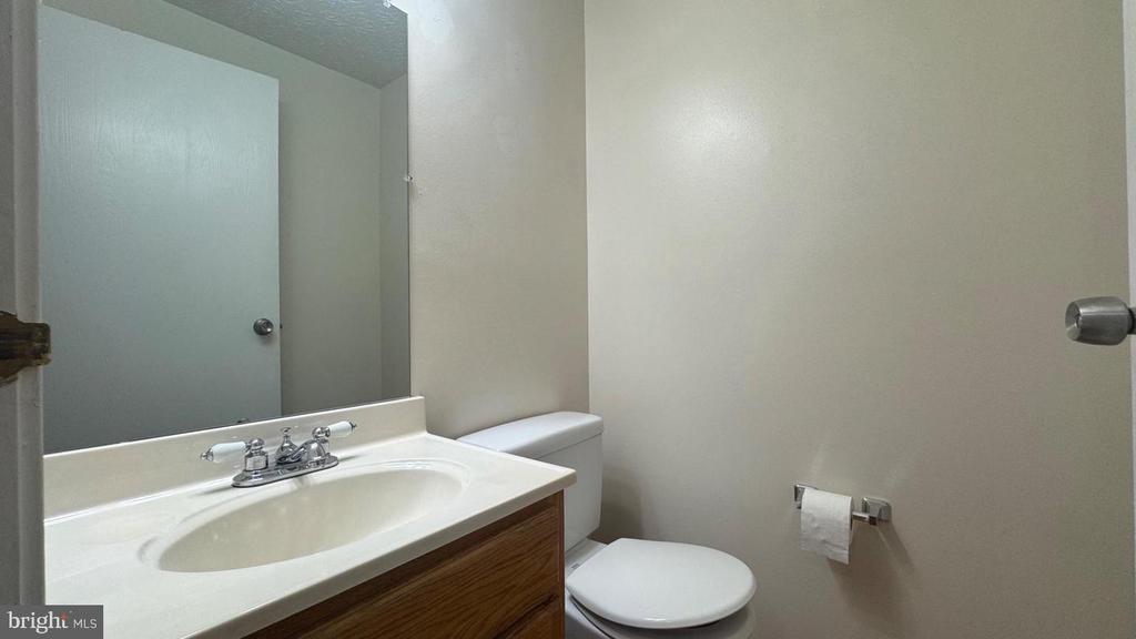 5726 OAK FERN COURT