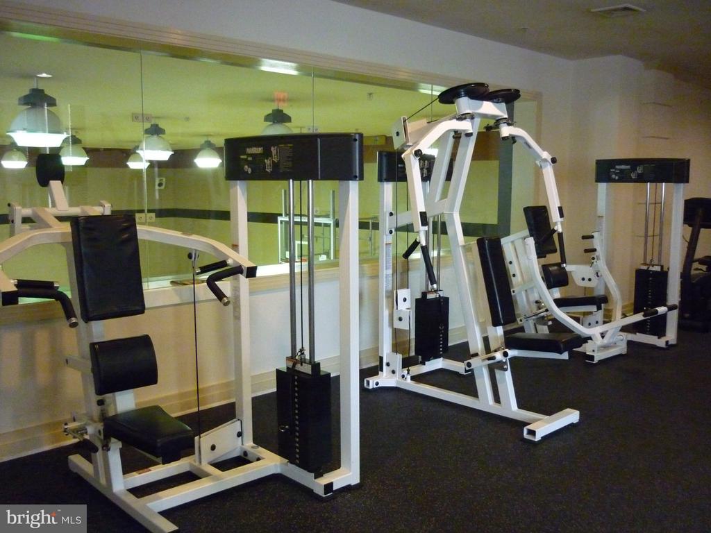 9480 VIRGINIA CENTER BOULEVARD Unit: 12