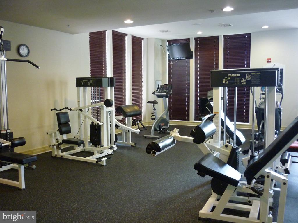 9480 VIRGINIA CENTER BOULEVARD Unit: 12