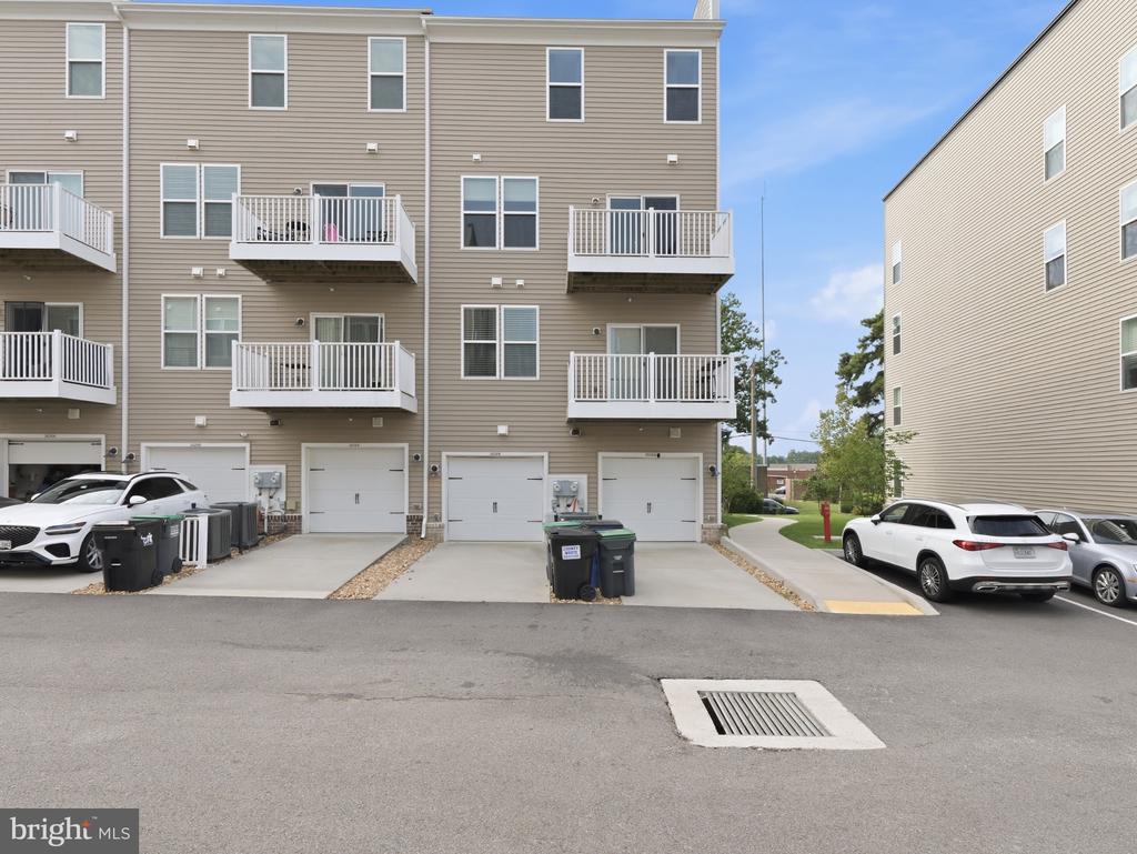 2626 LASSEN WALK Unit: B