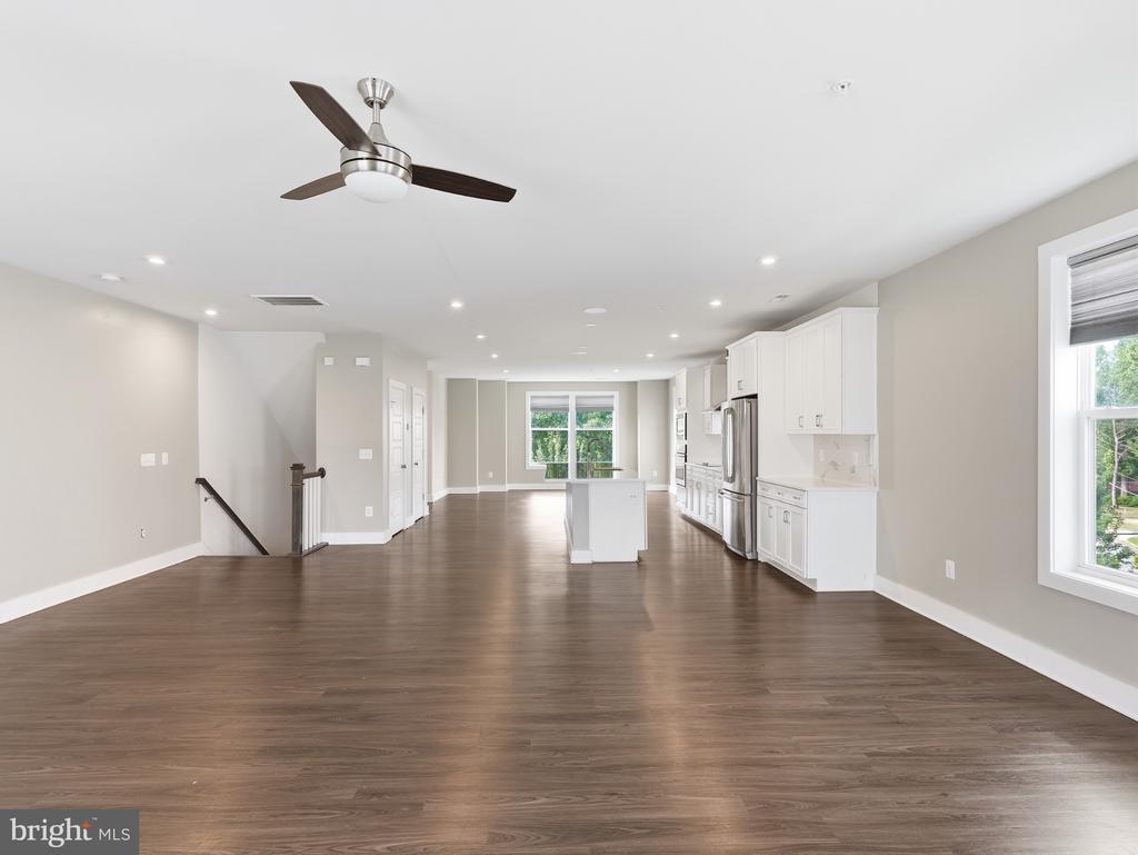 2626 LASSEN WALK Unit: B