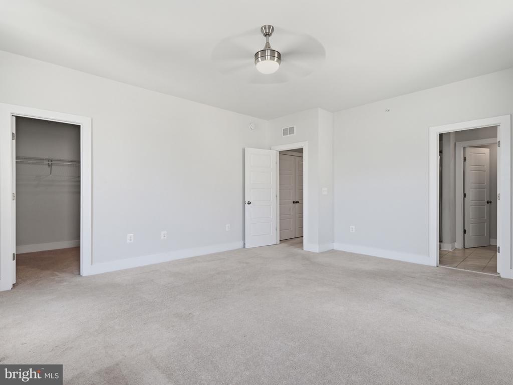 2626 LASSEN WALK Unit: B
