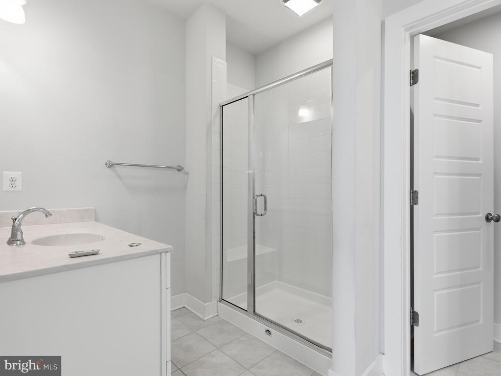 2626 LASSEN WALK Unit: B