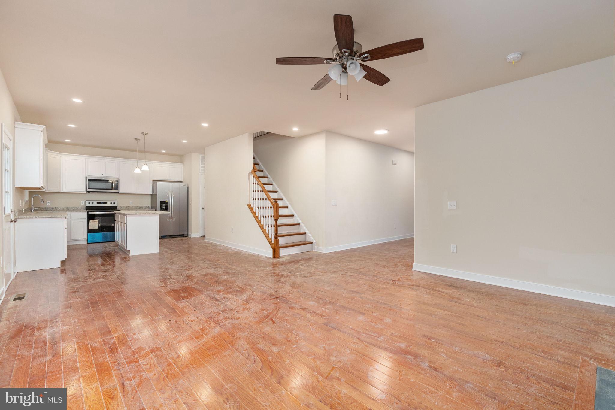 8861 SAGE CT