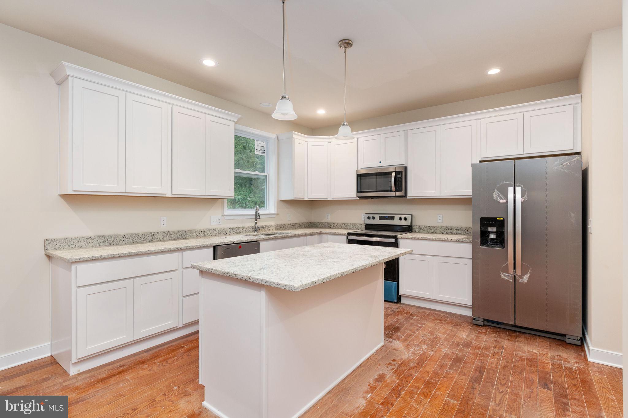 8861 SAGE CT