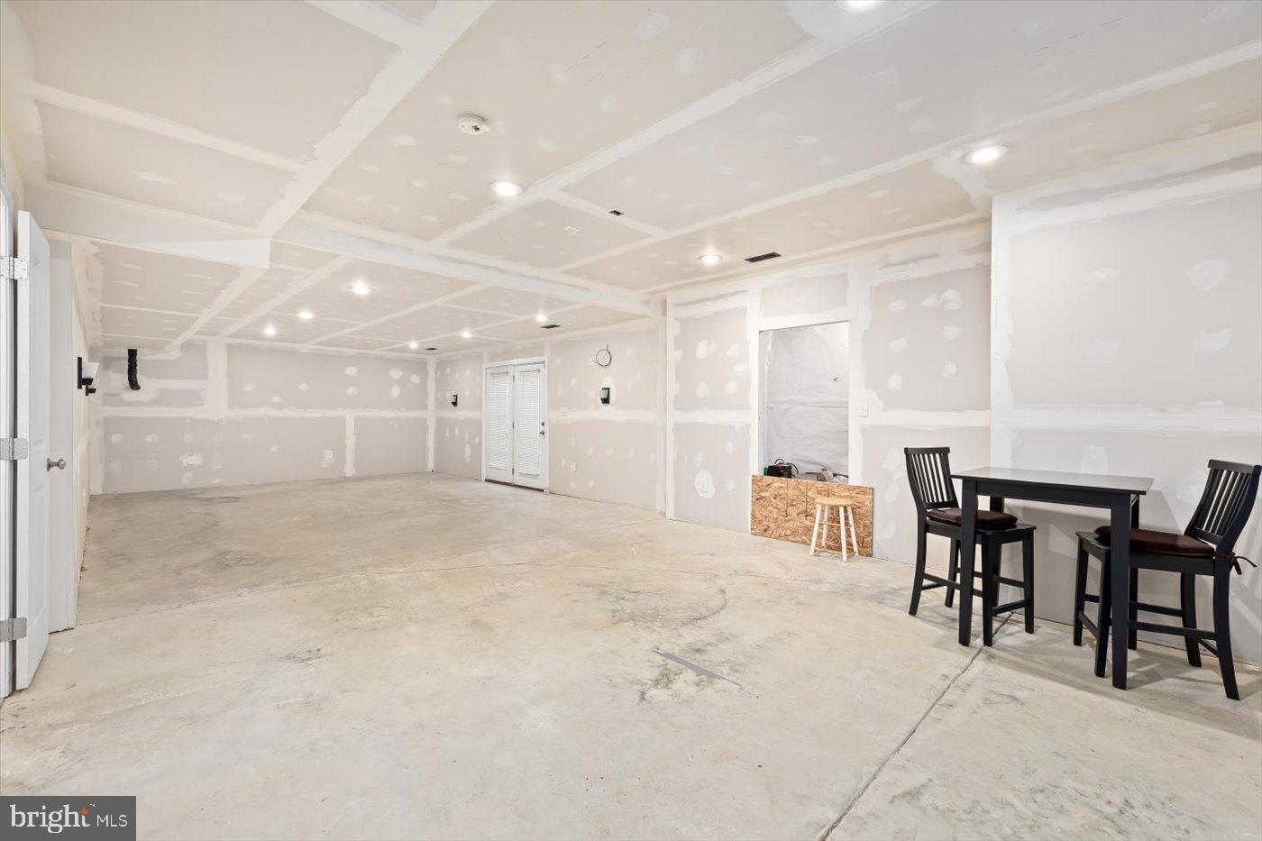 6461 WINSTON PLACE