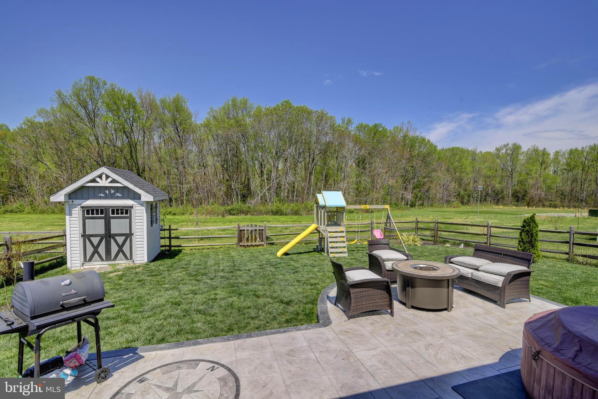 11290 EMERALD DRIVE