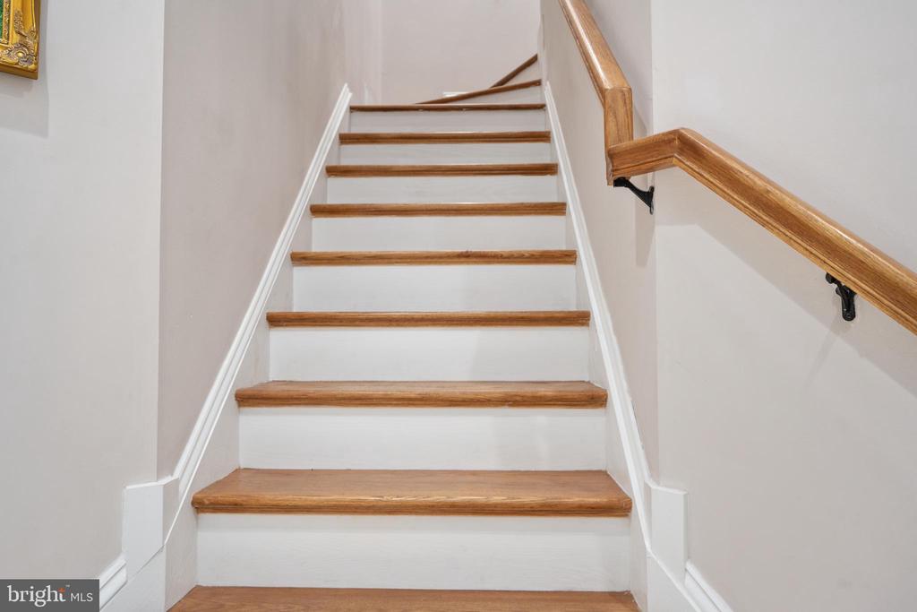 11092 CALEDON ROAD