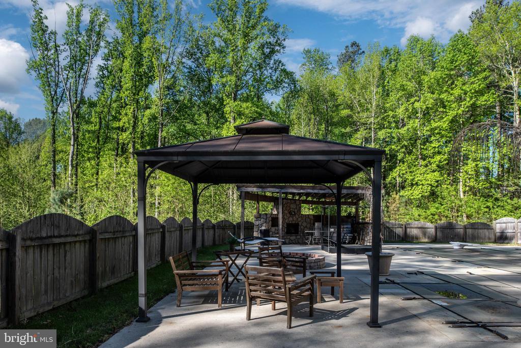 11092 CALEDON ROAD
