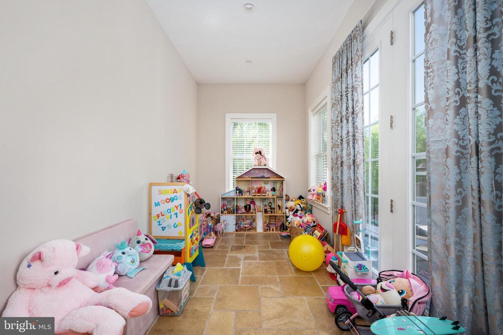 11092 CALEDON ROAD