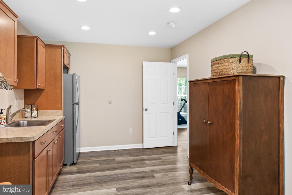 14407 DAVIS DRIVE