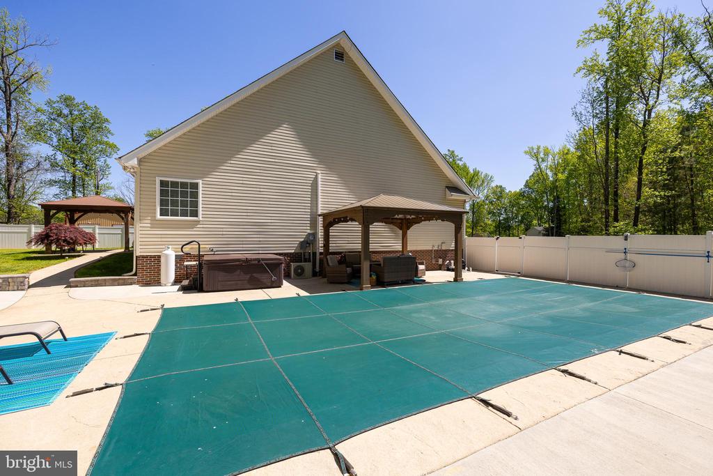 14407 DAVIS DRIVE