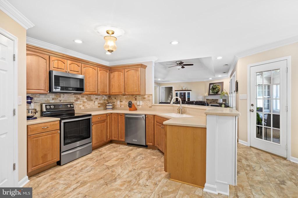 14407 DAVIS DRIVE
