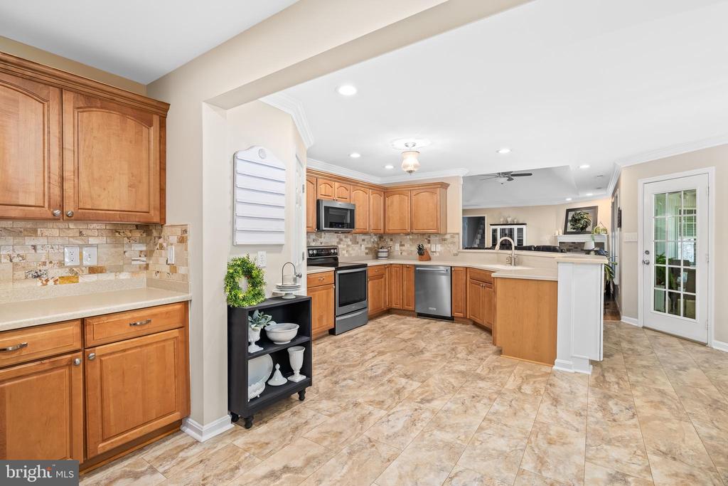 14407 DAVIS DRIVE