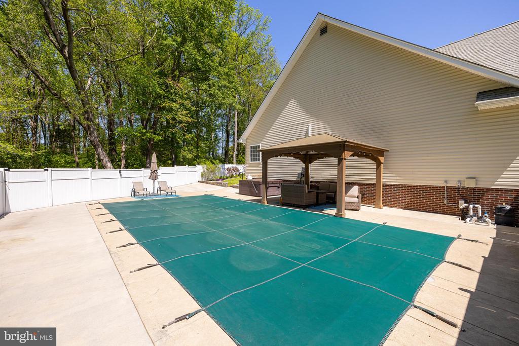14407 DAVIS DRIVE