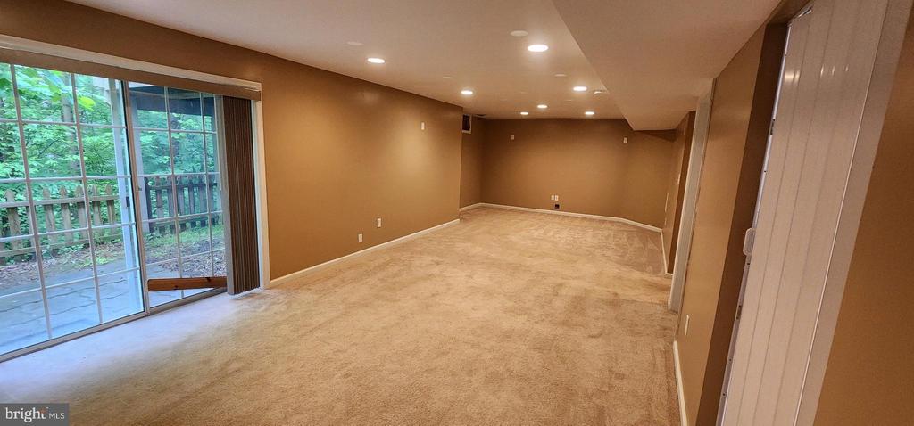 8295 FAIRBANKS COURT