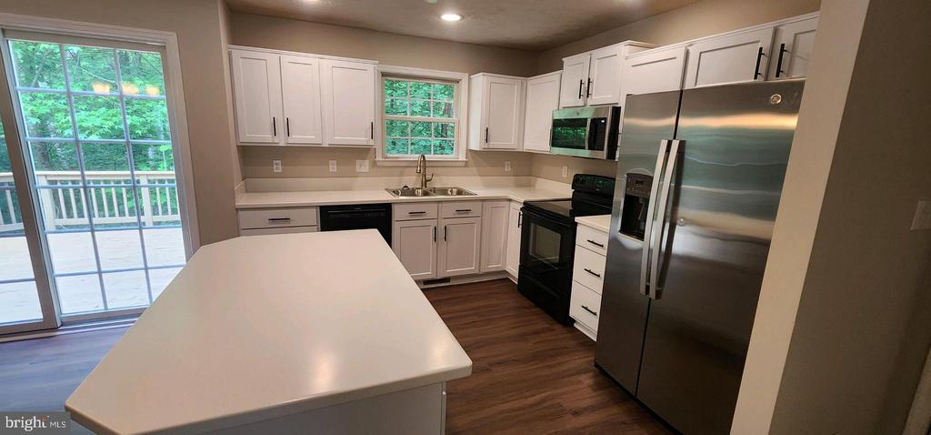 8295 FAIRBANKS COURT
