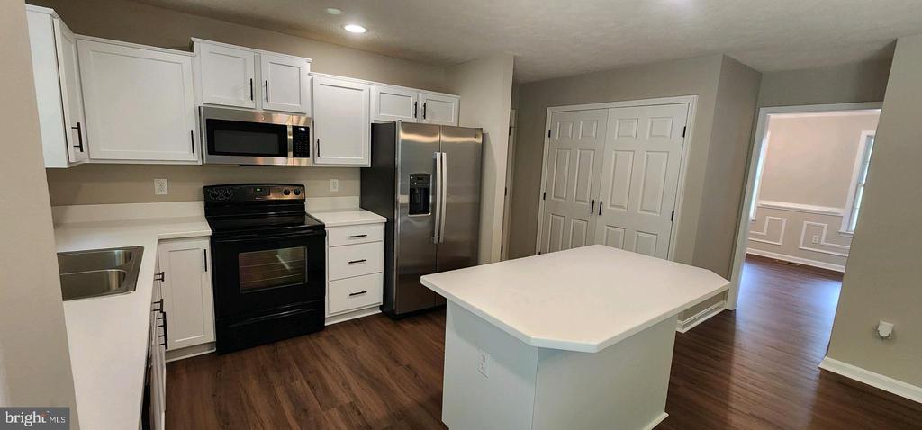 8295 FAIRBANKS COURT