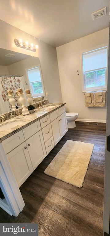 8207 BUCKTHORNE RUN