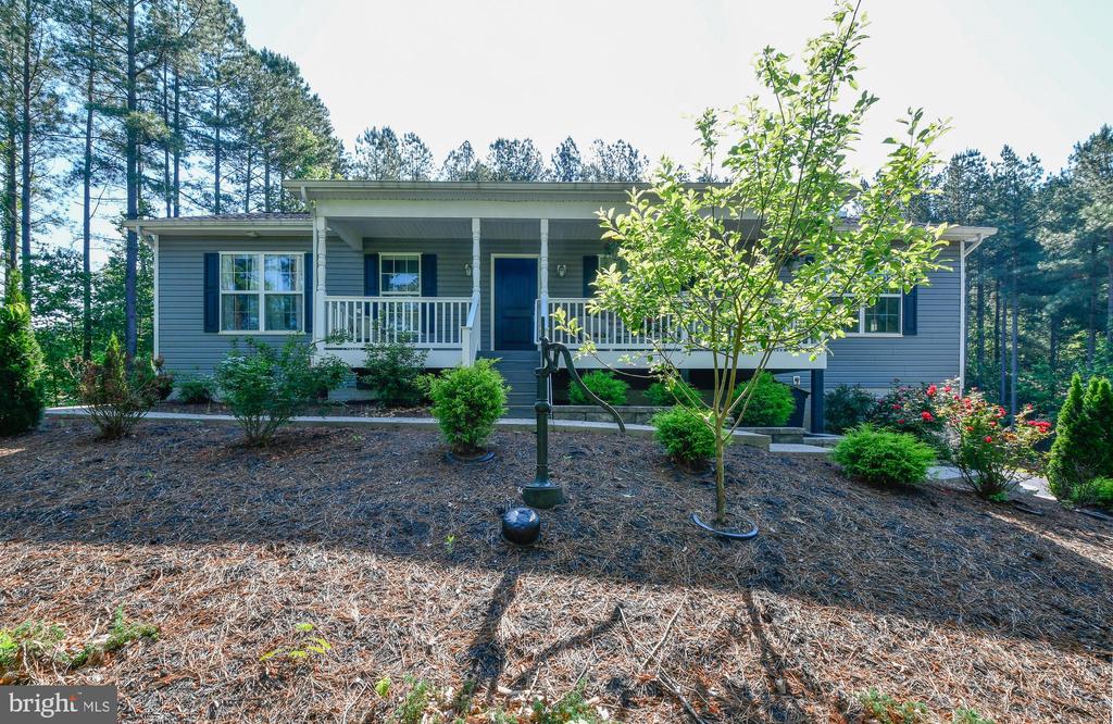 8207 BUCKTHORNE RUN