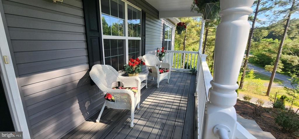 8207 BUCKTHORNE RUN