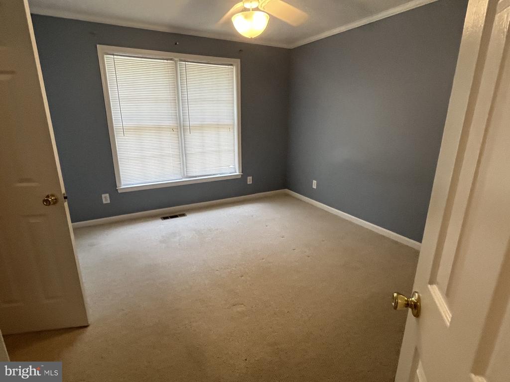 1136 GARNER DRIVE