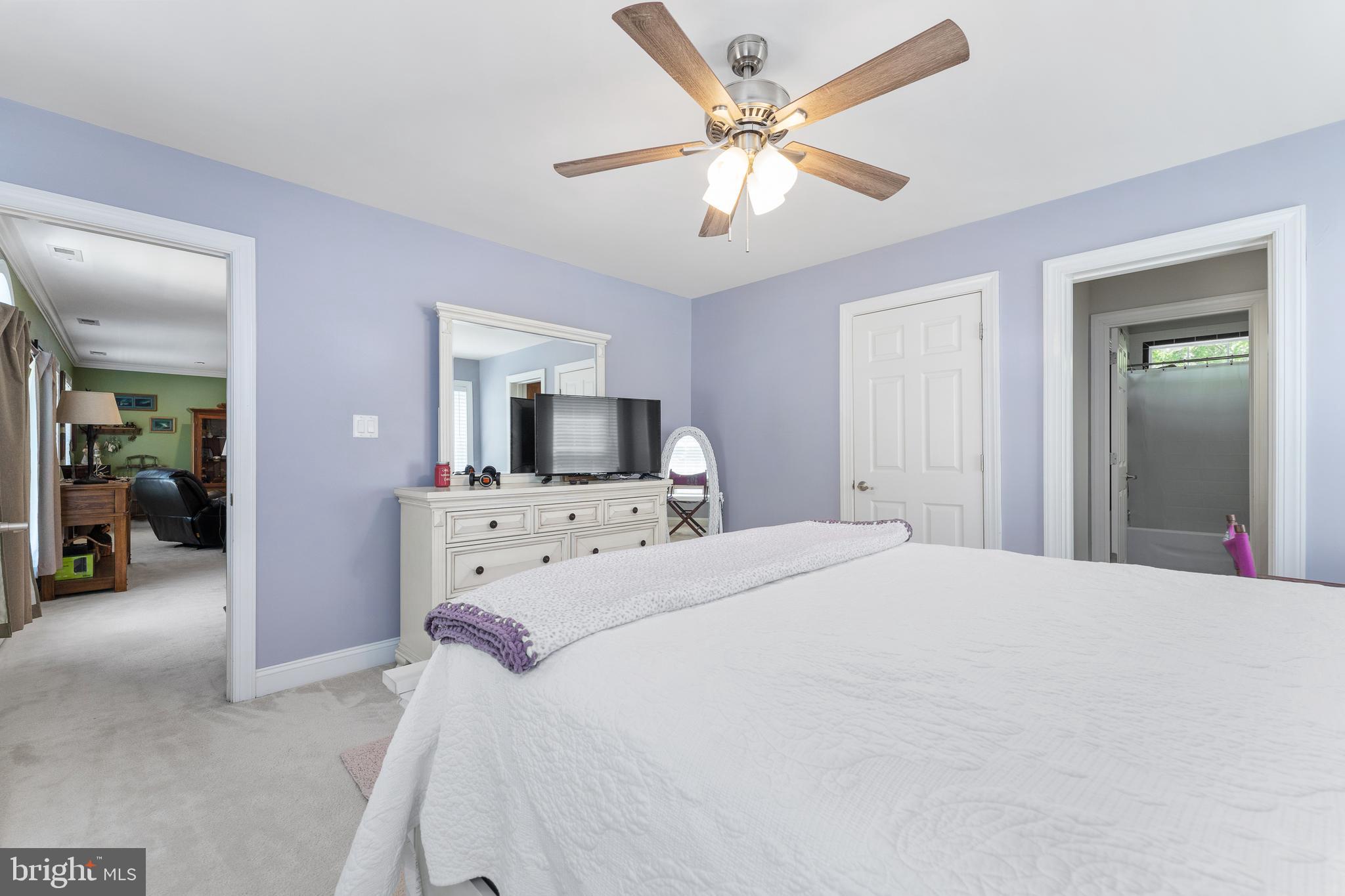 8231 REAGAN DRIVE