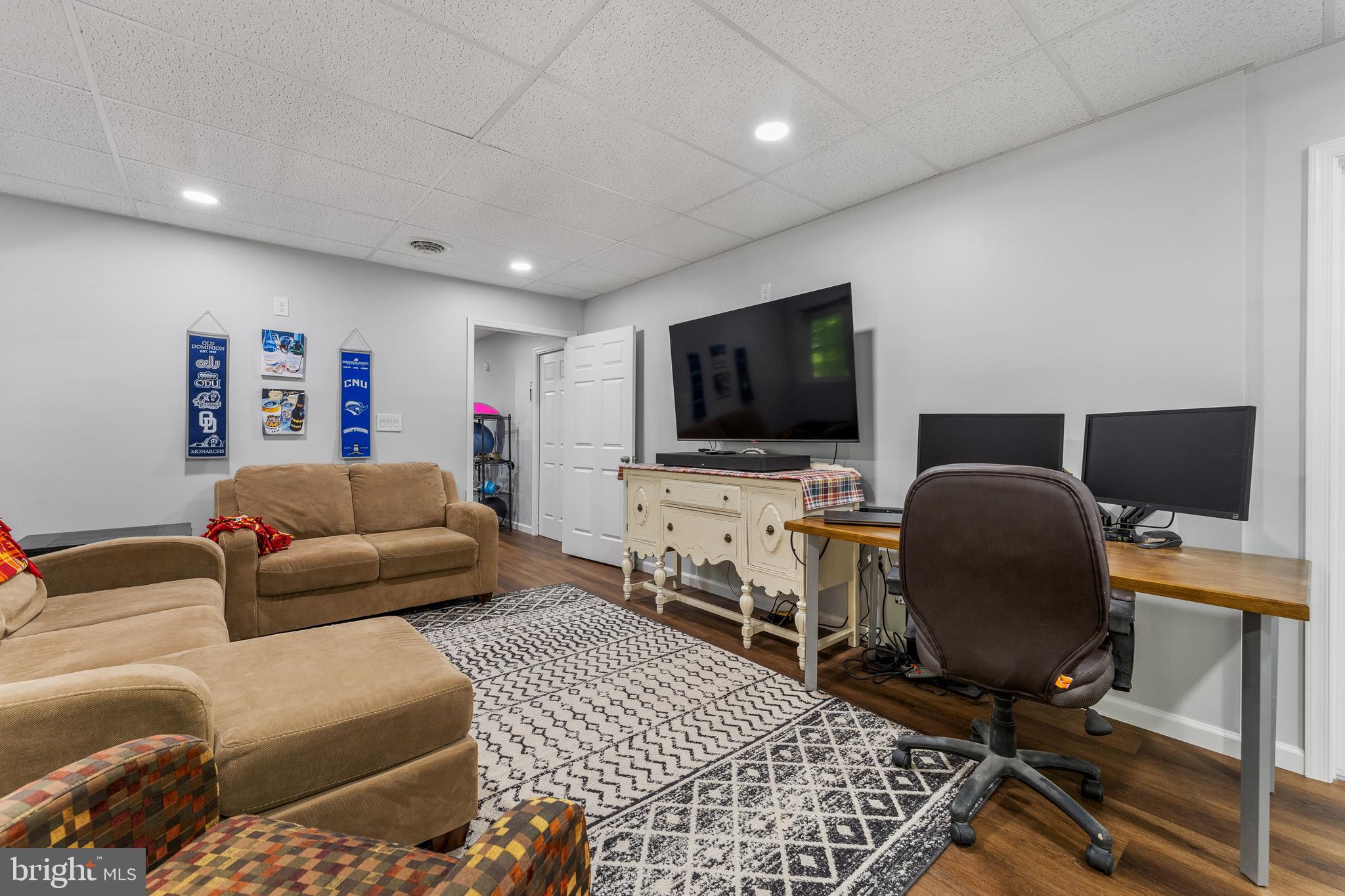 8231 REAGAN DRIVE