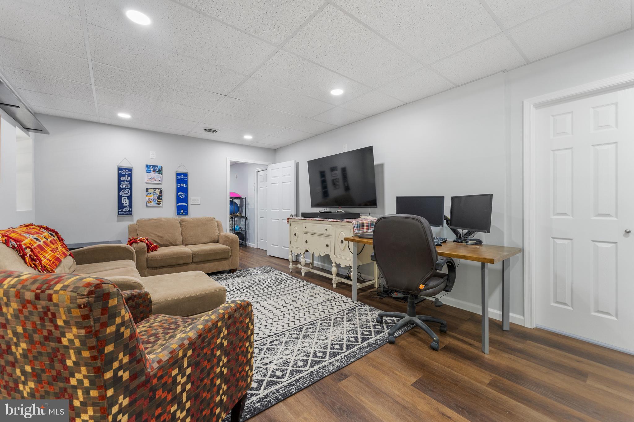 8231 REAGAN DRIVE