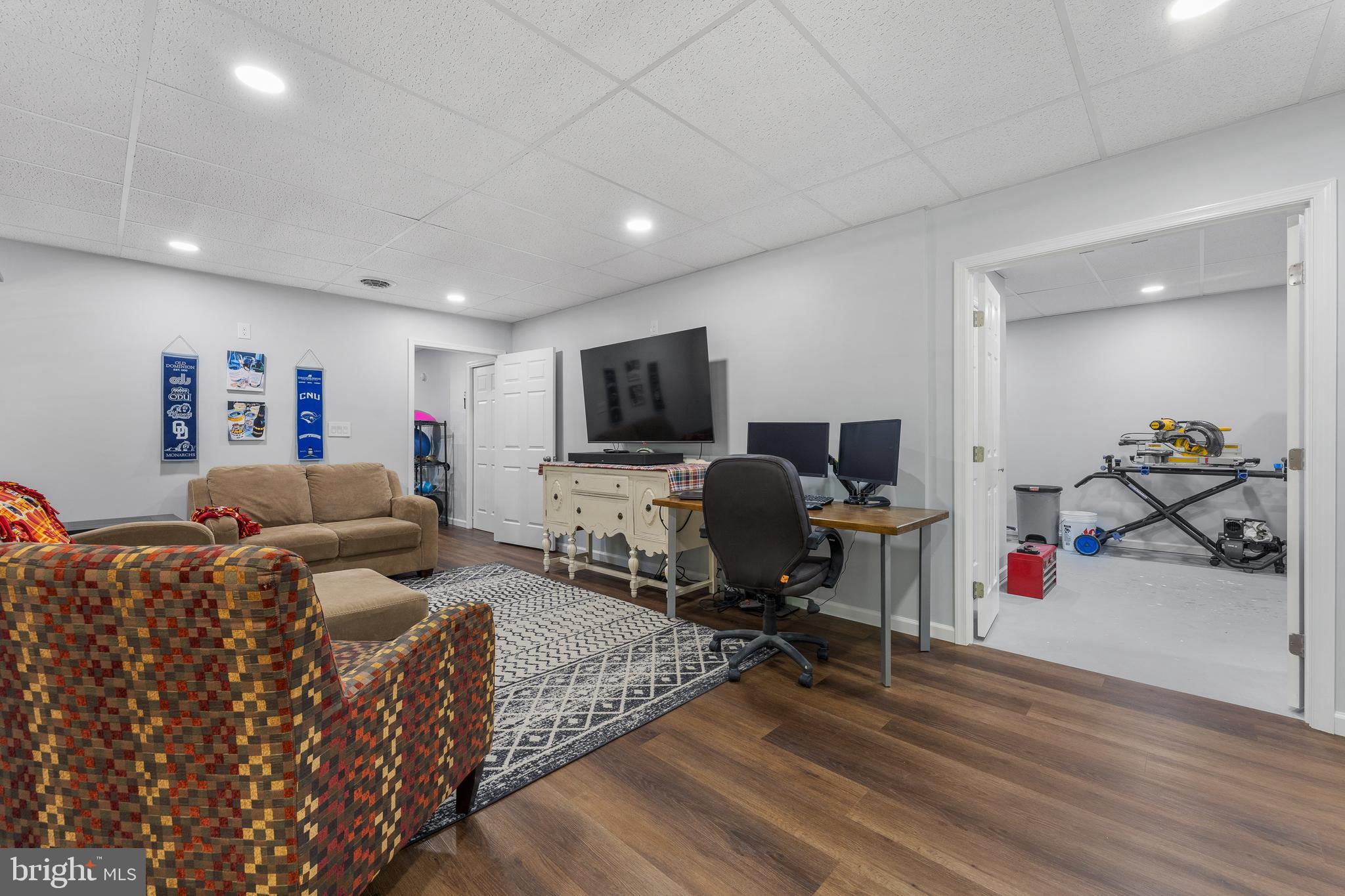 8231 REAGAN DRIVE