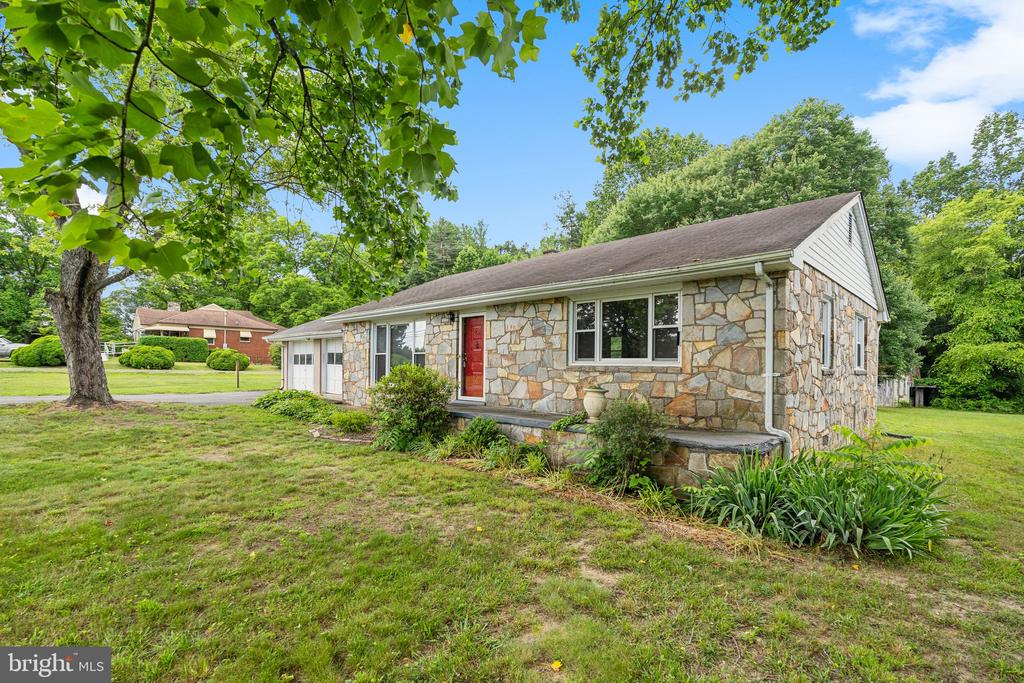 8384 WILLOW HILL ROAD