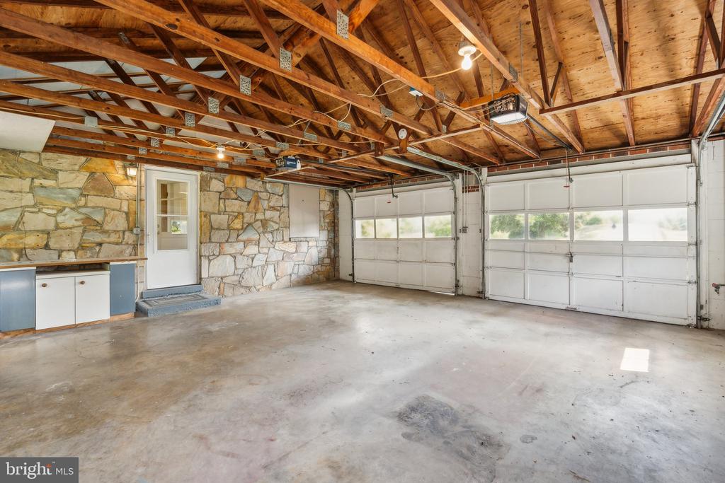 8384 WILLOW HILL ROAD