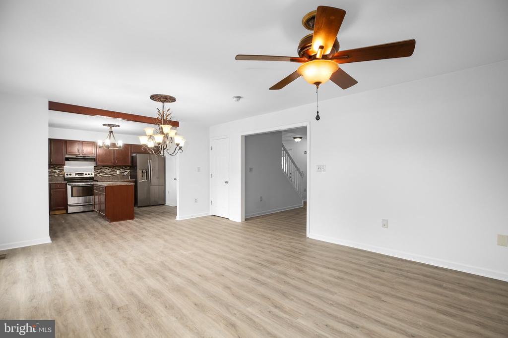 10429 HUTCHISON LANE