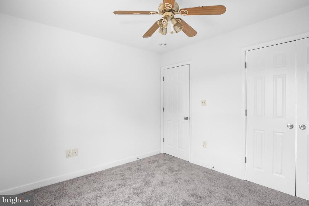 10429 HUTCHISON LANE