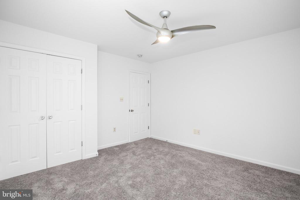 10429 HUTCHISON LANE