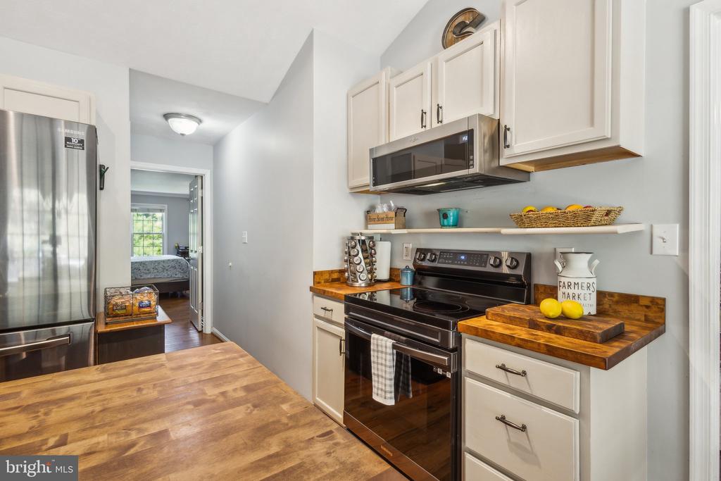 9165 CODY LANE