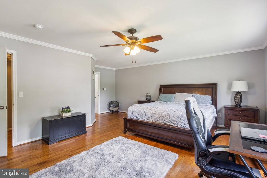 9165 CODY LANE