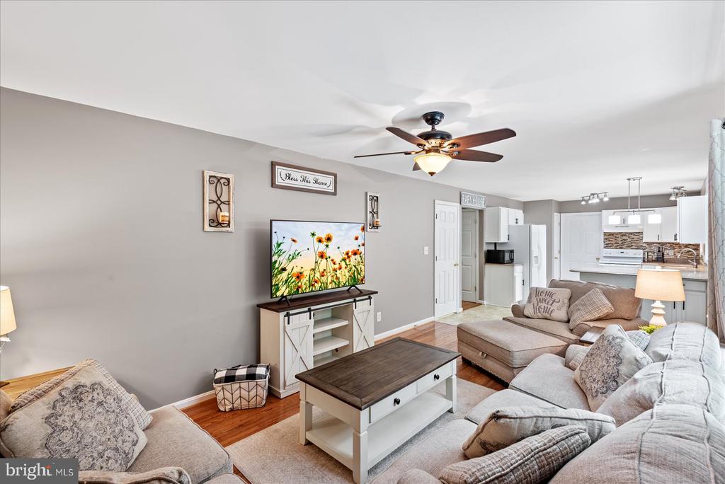 8487 REAGAN DRIVE