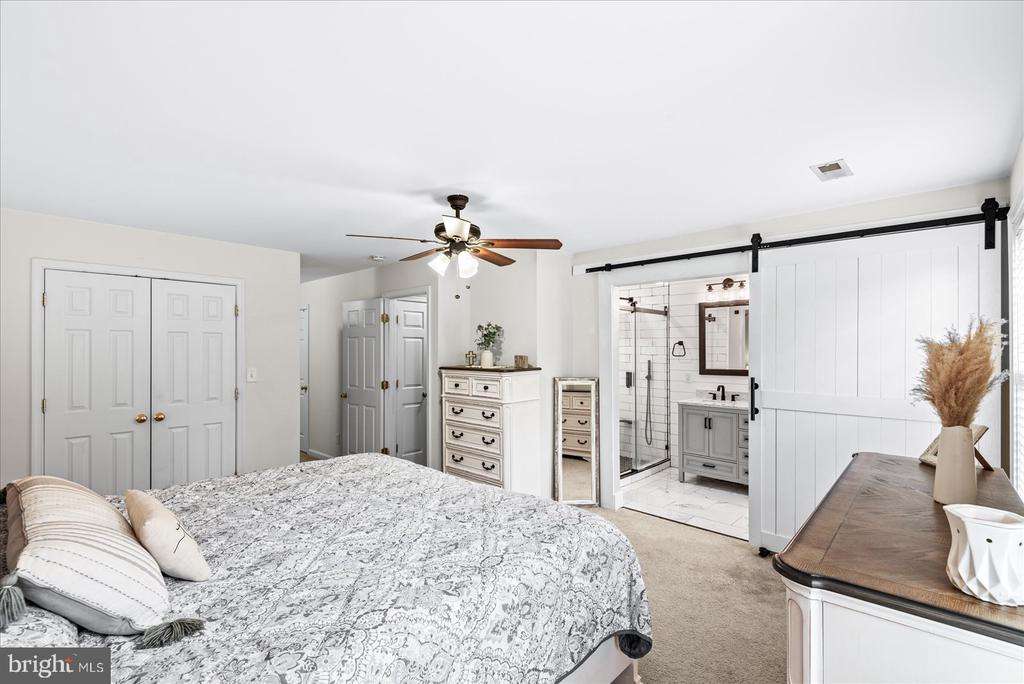8487 REAGAN DRIVE