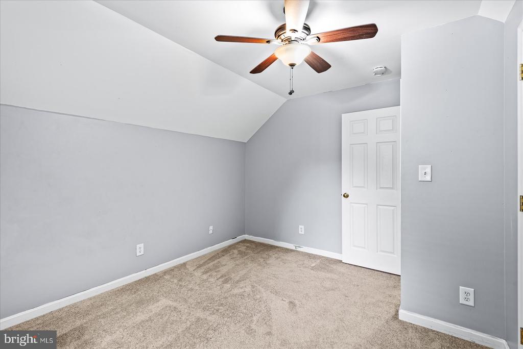 8487 REAGAN DRIVE