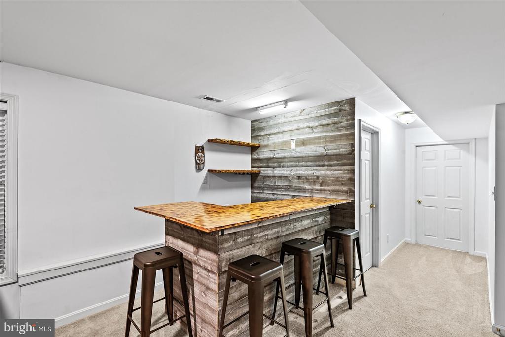 8487 REAGAN DRIVE