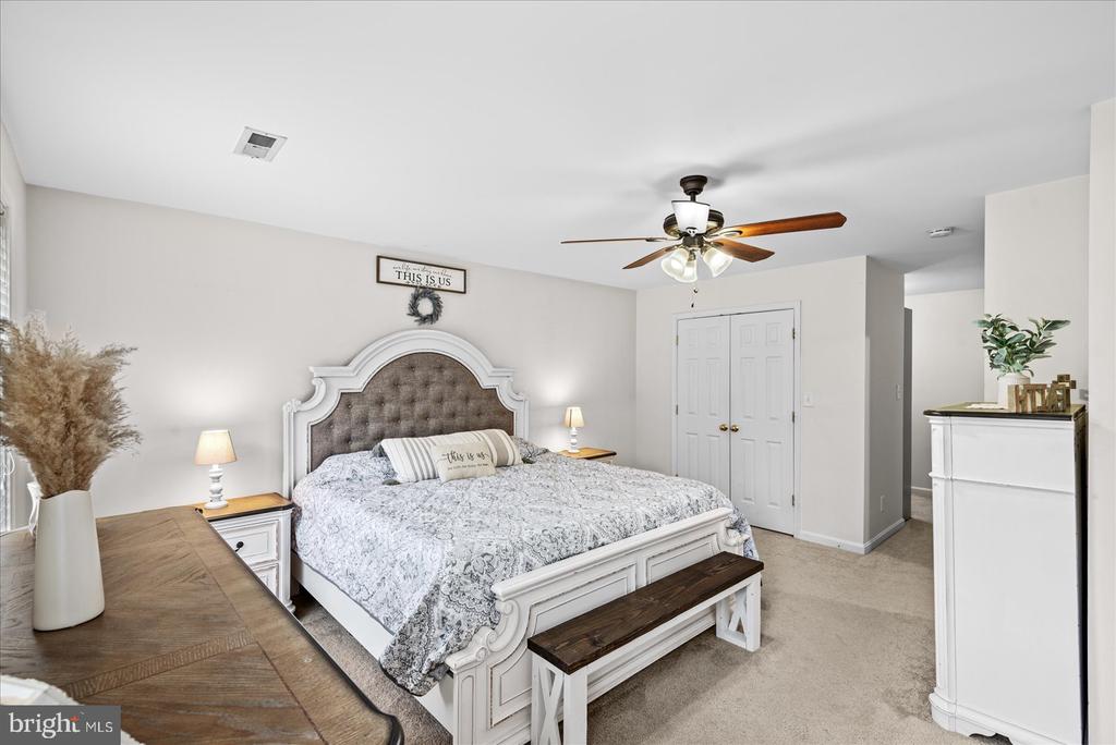 8487 REAGAN DRIVE