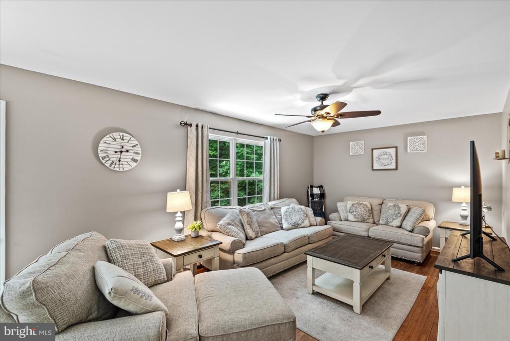 8487 REAGAN DRIVE