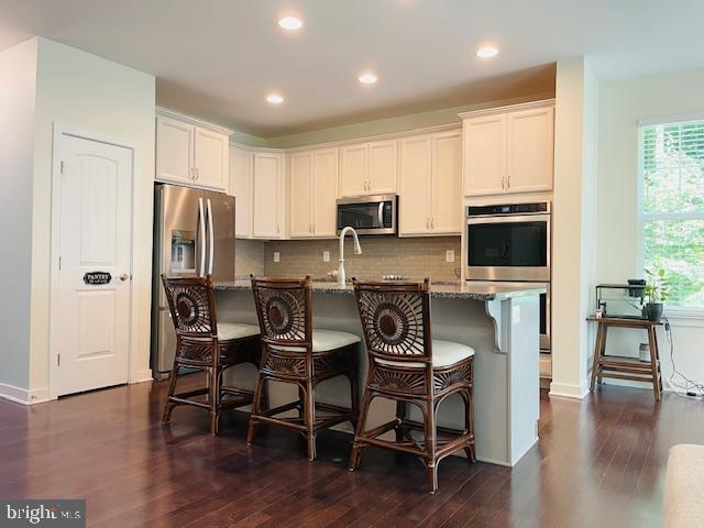6088 HOBART CIRCLE